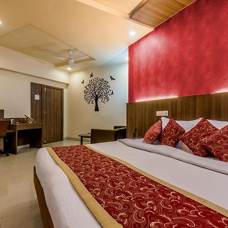 Hotel Panchratna Panvel Eksteriør bilde
