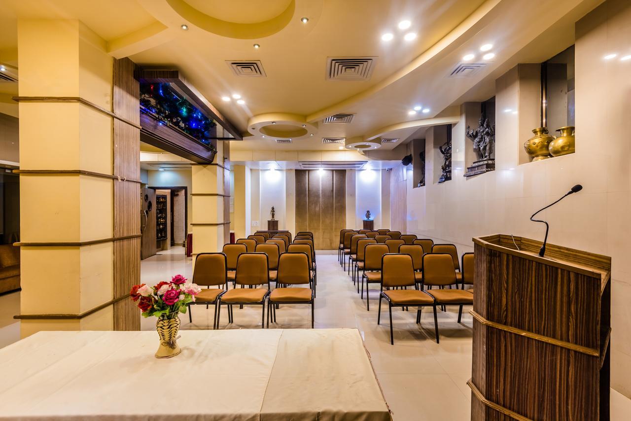 Hotel Panchratna Panvel Eksteriør bilde