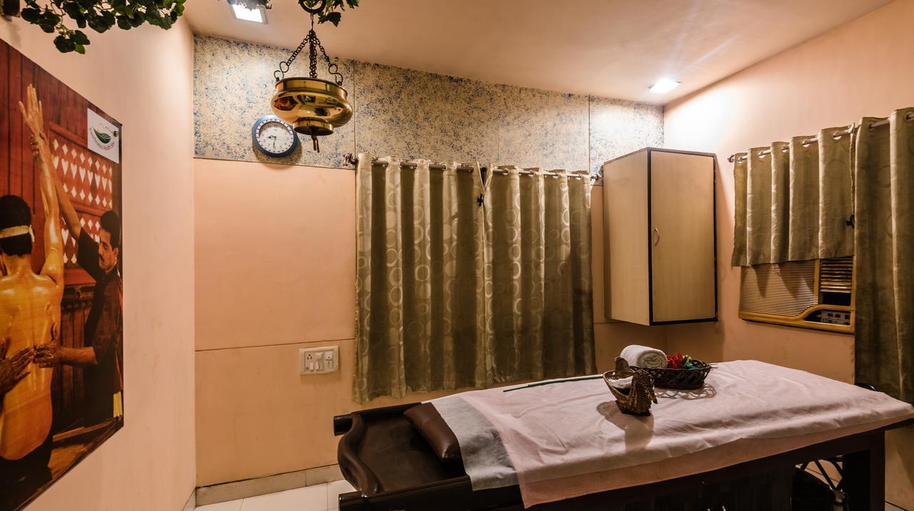Hotel Panchratna Panvel Eksteriør bilde