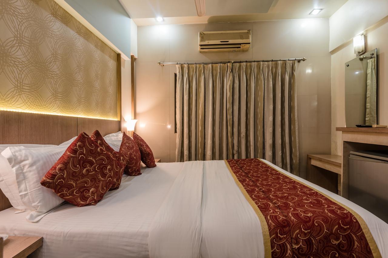 Hotel Panchratna Panvel Eksteriør bilde