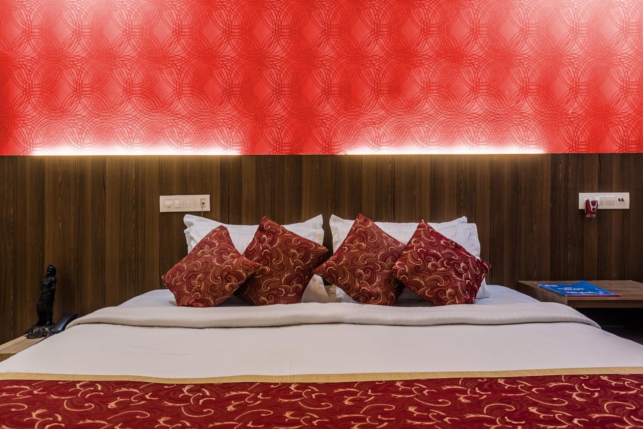 Hotel Panchratna Panvel Eksteriør bilde