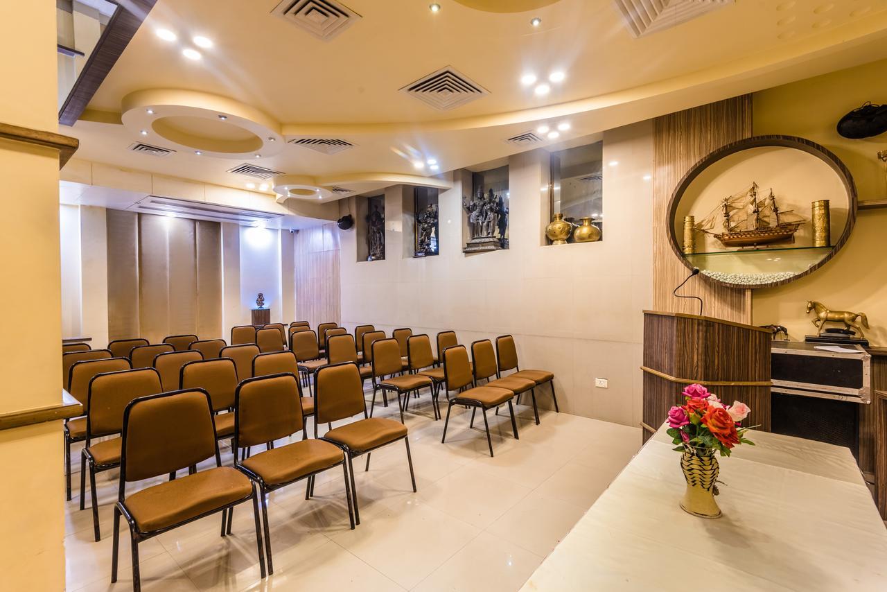 Hotel Panchratna Panvel Eksteriør bilde