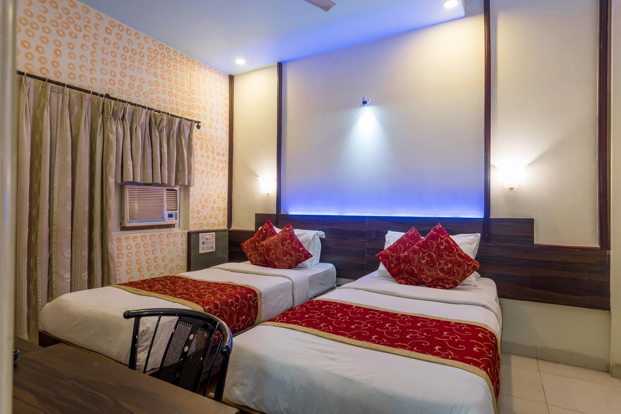 Hotel Panchratna Panvel Eksteriør bilde