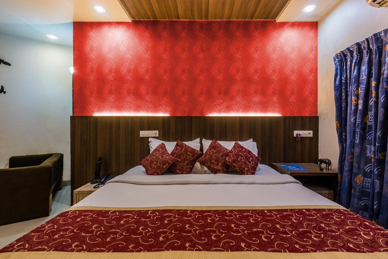 Hotel Panchratna Panvel Eksteriør bilde