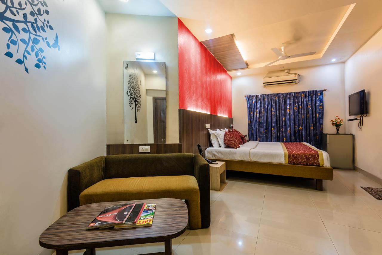 Hotel Panchratna Panvel Eksteriør bilde