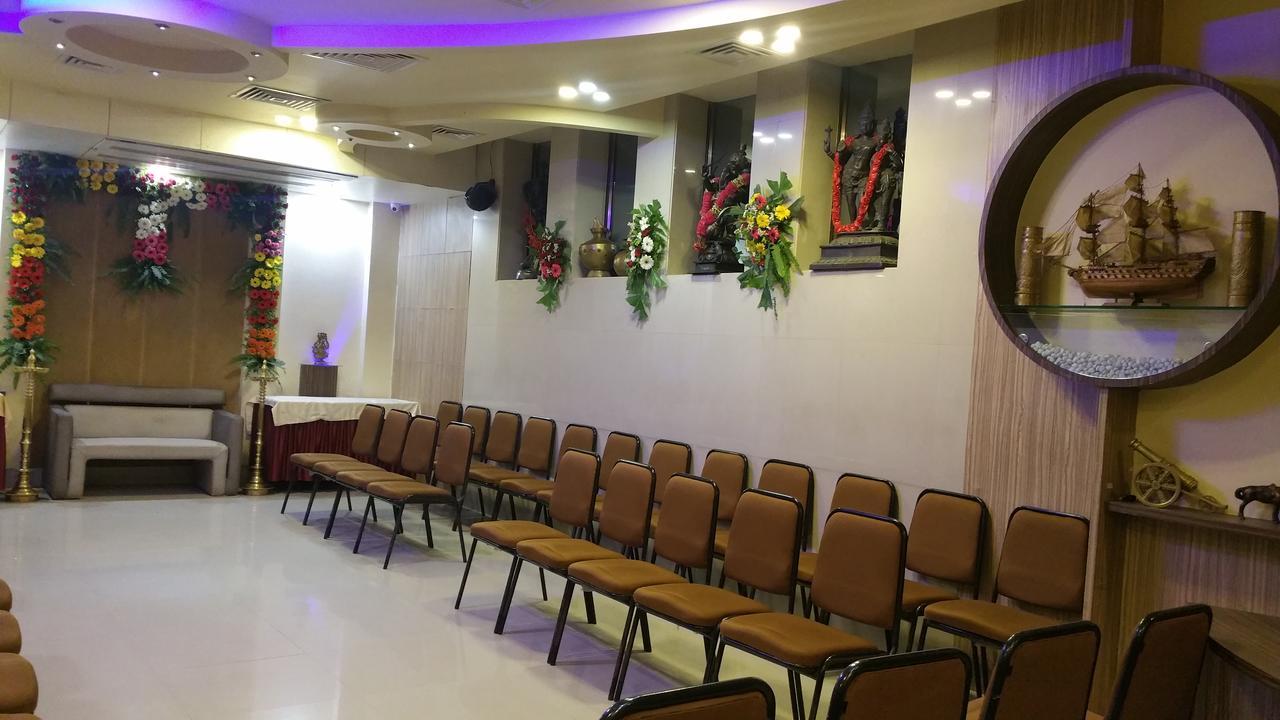 Hotel Panchratna Panvel Eksteriør bilde