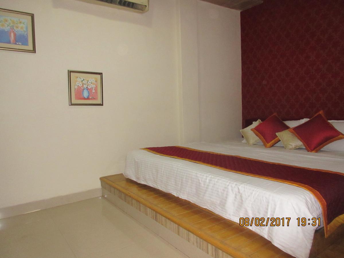 Hotel Panchratna Panvel Eksteriør bilde