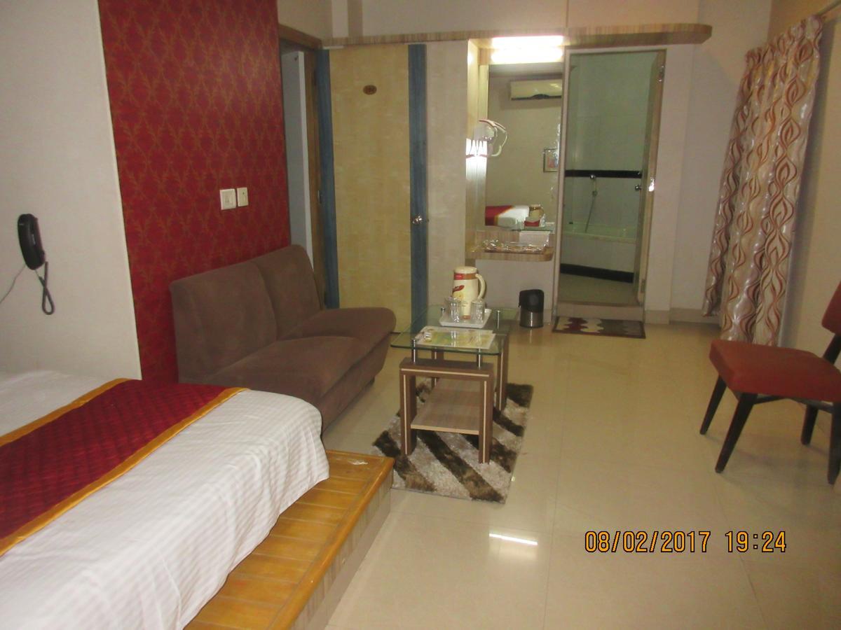 Hotel Panchratna Panvel Eksteriør bilde